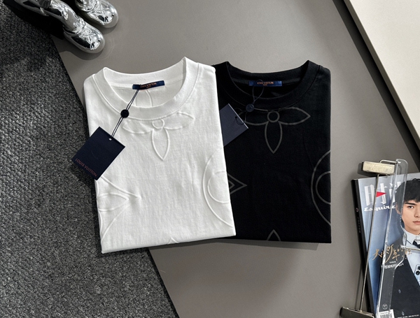 ブランドTシャツ全体デザイン